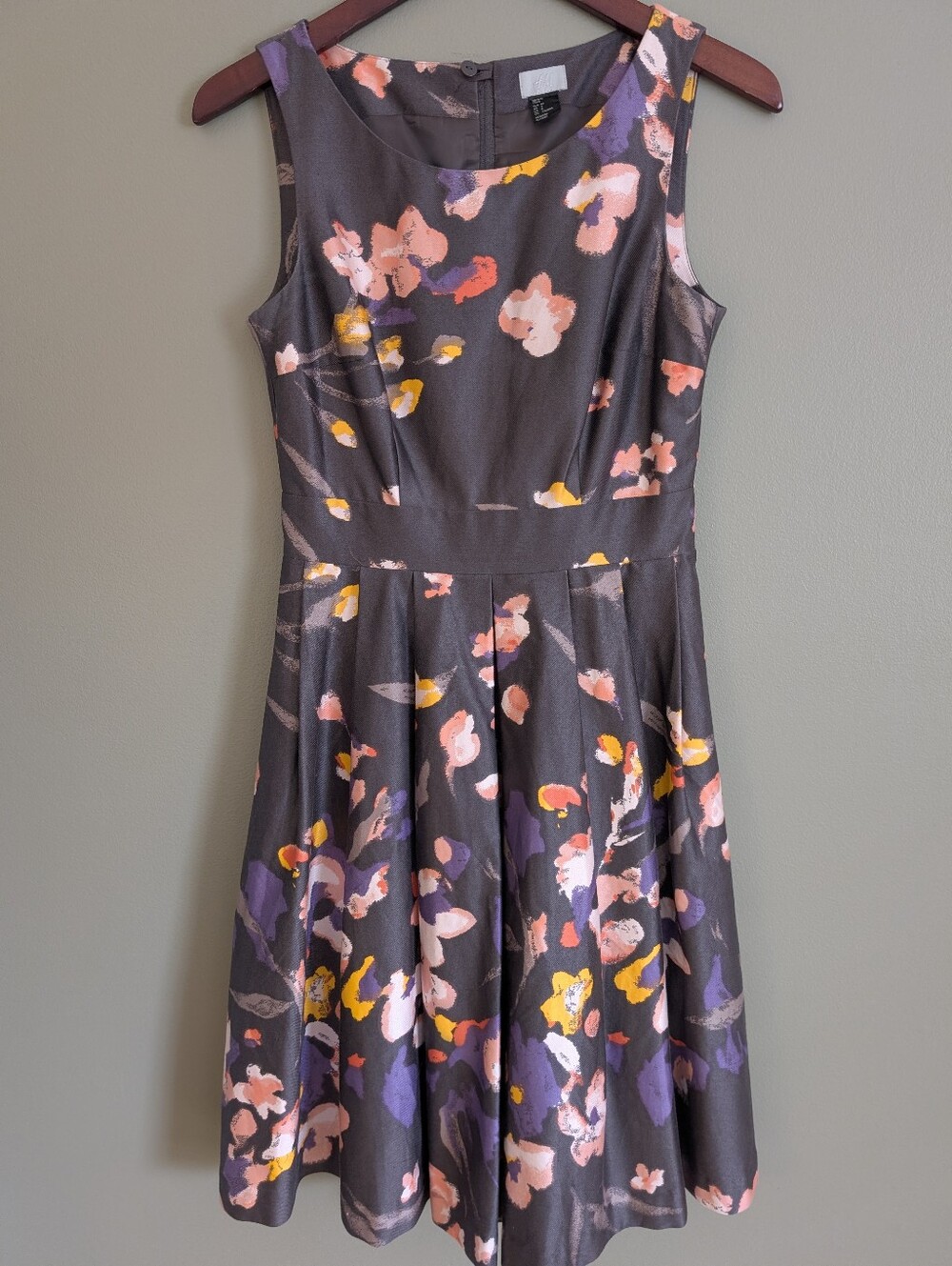 H&M Floral Fit and Flare Dress Size 8
